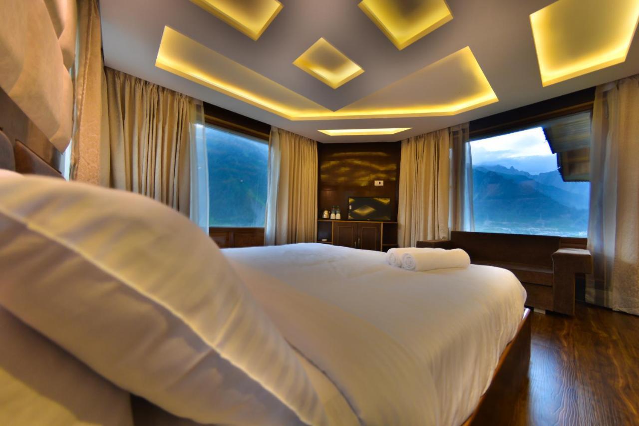 Hotel Village Walk Sonāmarg 외부 사진